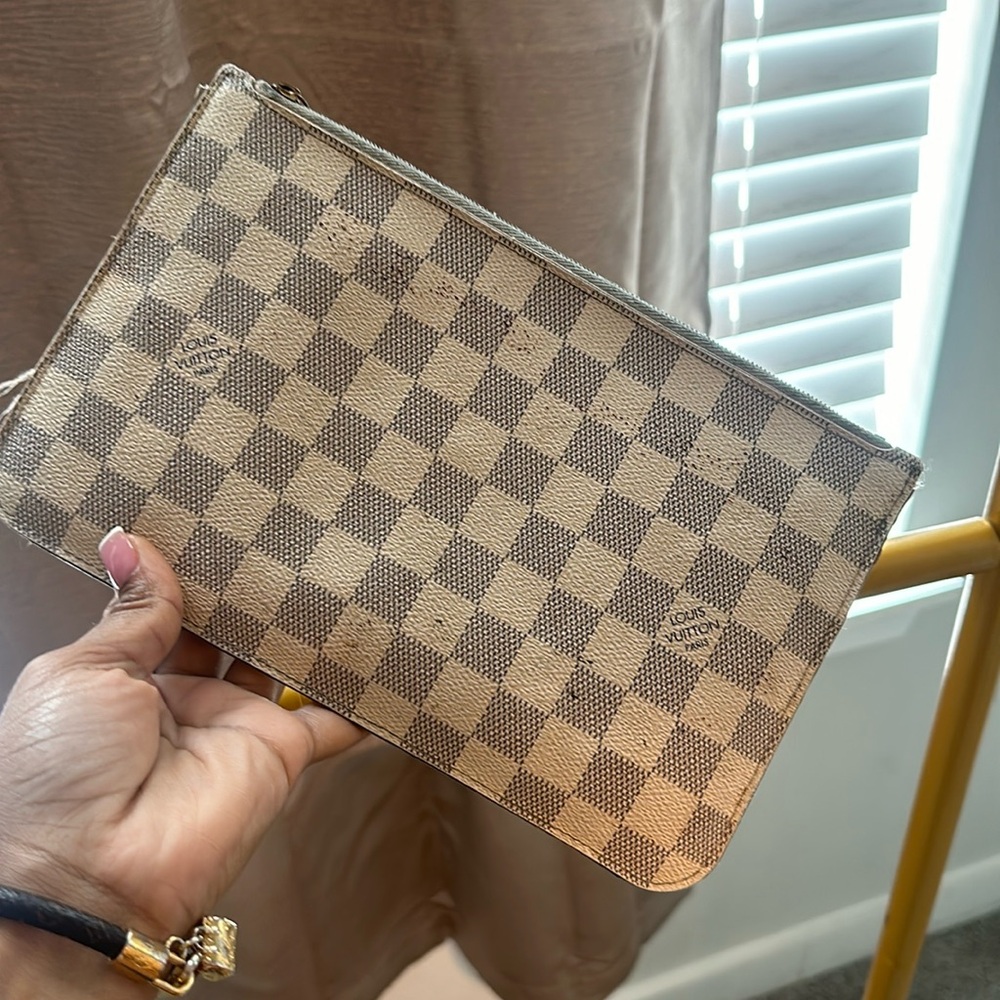 Lv wallet